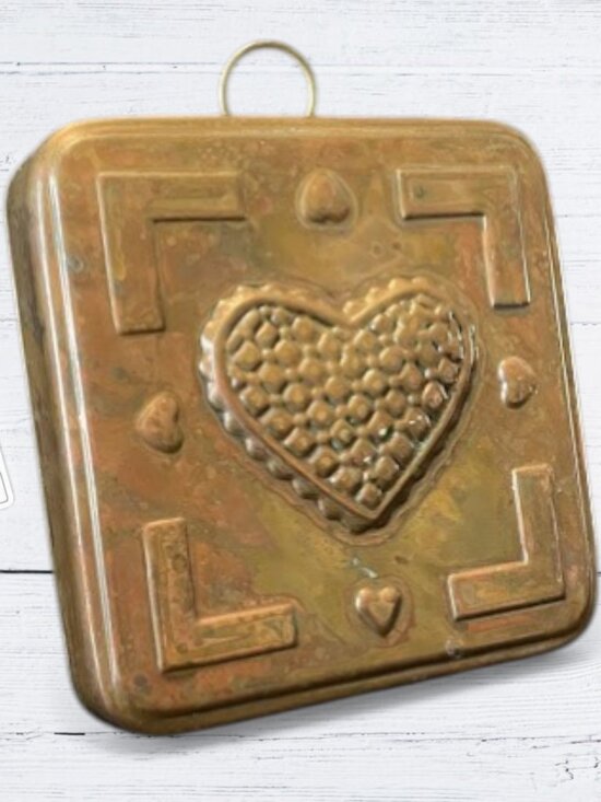 Vintage Other - Vintage Copper Quilted Heart Mold Wall Mount